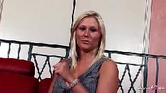 Freckled curvy cougar with big booty and tits seduce to creampie fuck